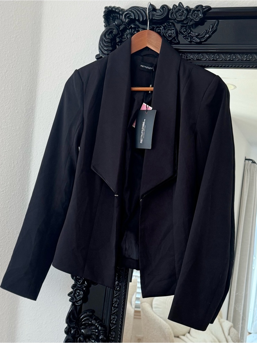PrettyLittleThing | Women’s Avani Cinched Black Blazer Suit Jacket